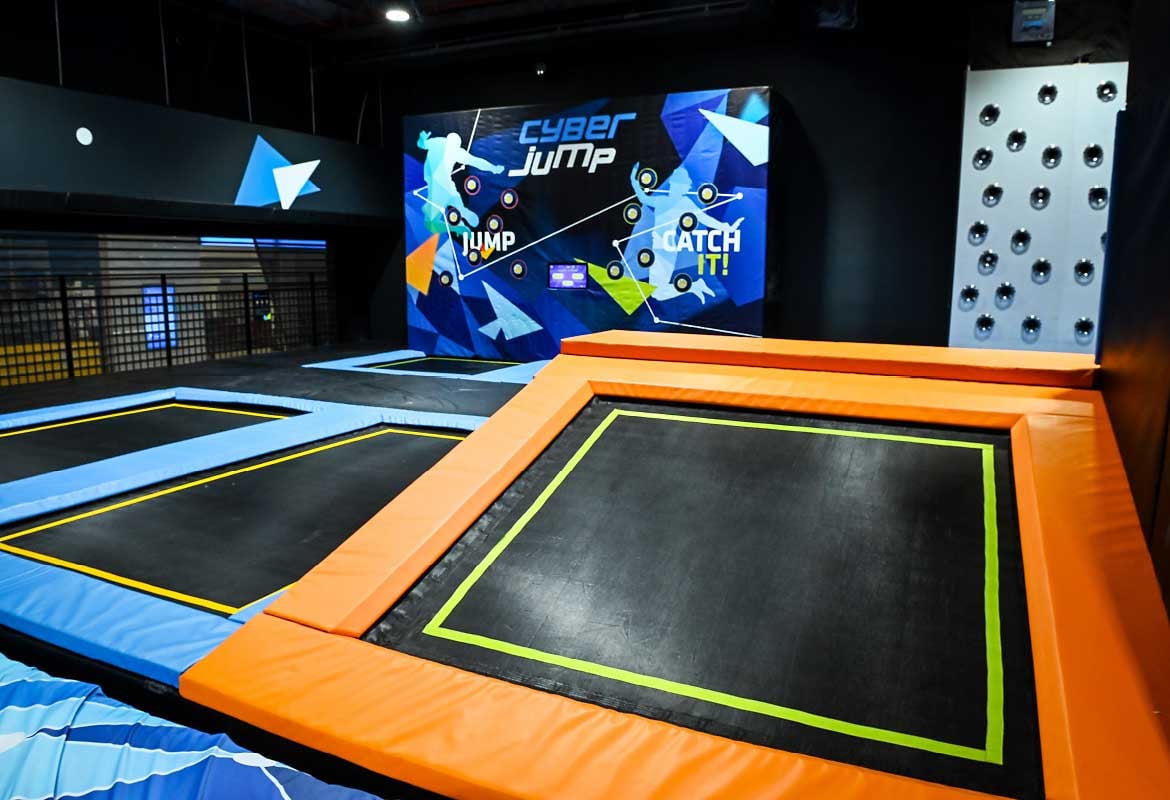 How are Trampoline park manufacturers adapting to industry trends